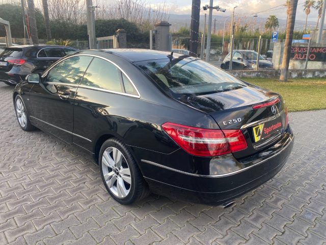 Mercedes-Benz E 250 CDI Coup� BlueEFFICIENCY Avantgarde - foto 4 di 4