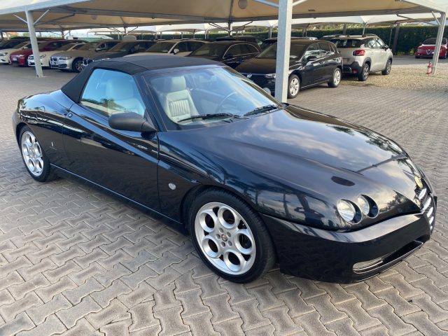 Alfa Romeo Spider 2.0i 16V Twin Spark cat L - foto 2 di 4