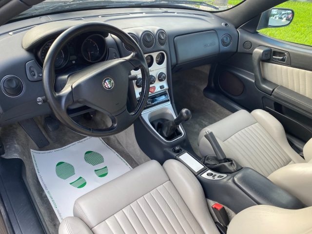Alfa Romeo Spider 2.0i 16V Twin Spark cat L, del 2001, 138.000 km, in vendita a Giarre (CT)