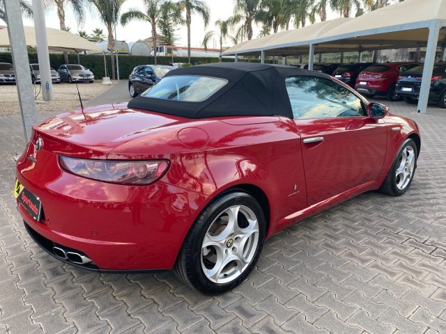 Alfa Romeo Spider 2.4 JTDm 210CV - foto 4 di 4