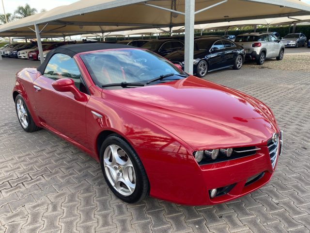 Alfa Romeo Spider 2.4 JTDm 210CV - foto 2 di 4