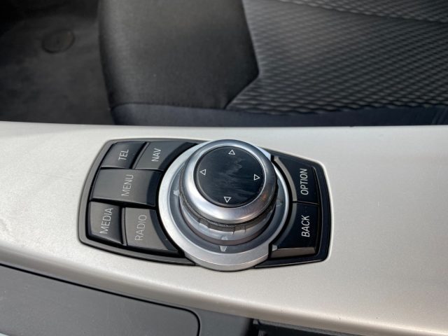 BMW 318 d Touring Aut., del 2014, 210.300 km, in vendita a Giarre (CT)