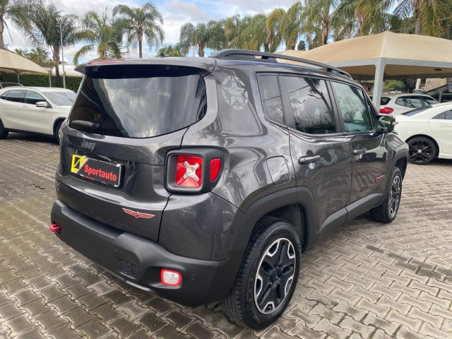 Jeep Renegade 2.0 Mjt 170CV 4WD Trail Rated Trailhawk - foto 3 di 4