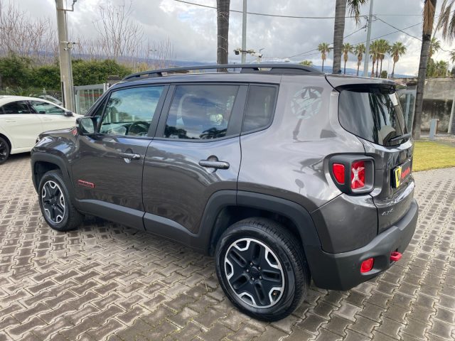 Jeep Renegade 2.0 Mjt 170CV 4WD Trail Rated Trailhawk - foto 4 di 4