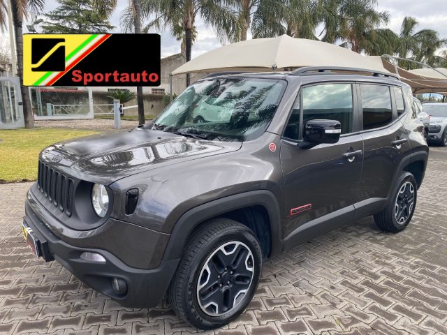 Jeep Renegade 2.0 Mjt 170CV 4WD Trail Rated Trailhawk usato a GIARRE