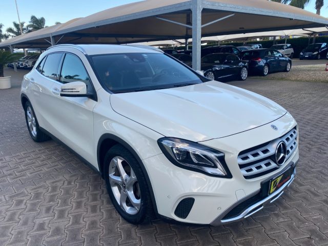 Mercedes-Benz GLA 200 d Automatic 4Matic Sport - foto 2 di 4