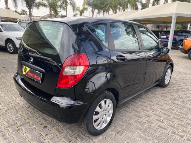 Mercedes-Benz A 160 CDI AUTOMATIC Elegance - foto 4 di 29