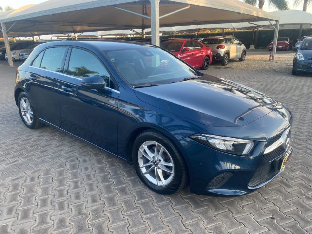 Mercedes-Benz A 180 d Automatic Sport - foto 2 di 4