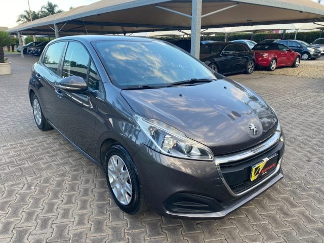 Peugeot 208 1° serie BlueHDi 75 5 porte - foto 2 di 4