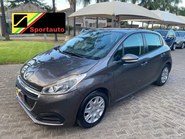 Peugeot 208 1° serie BlueHDi 75 5 porte, del 2018, 140.000 km, in vendita a Giarre (CT)