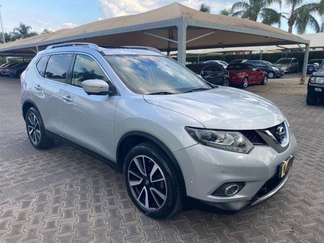 Nissan X-Trail 1.6 dCi Tekna - foto 2 di 4