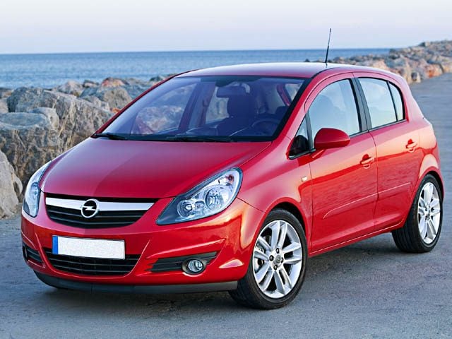 Opel Corsa 1.3 CDTI 75CV 5 porte Cosmo, del 2008, 210.000 km, in vendita a Giarre (CT)