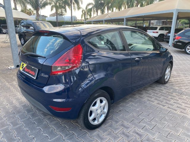 Ford Fiesta + 1.4 TDCi 68CV 3 porte - foto 3 di 4